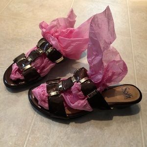 Sofft slide sandals